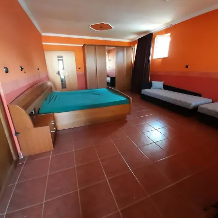 Apartment Fekete Barany Apartman Balatonlelle