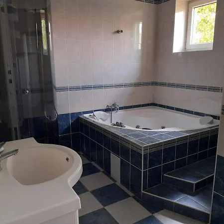 Fekete Barany Apartman