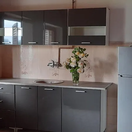 Fekete Barany Apartman * Balatonlelle