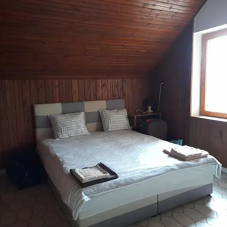 Fekete Barany Apartman * Balatonlelle