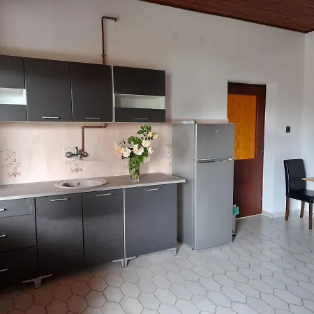 Apartment Fekete Barany Apartman Balatonlelle